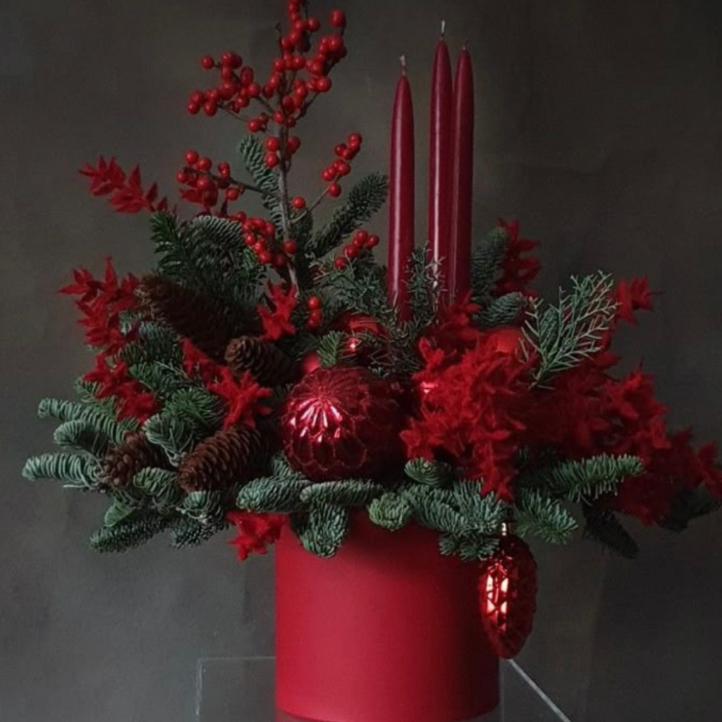 Red Candle Christmas Centerpiece