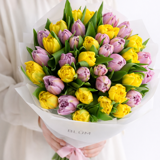 • Yellow and purple tulips bouquet Miami delivery
• International Women’s Day flowers Sunny Isles Beach
• Luxury tulips Aventura Miami florist
• Double tulips bouquet BLÜM Miami
